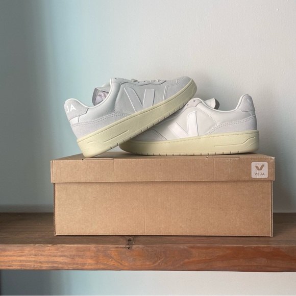 Organic leather Veja-90s (wrong size - your gain). Worn once - Picture 2 of 8